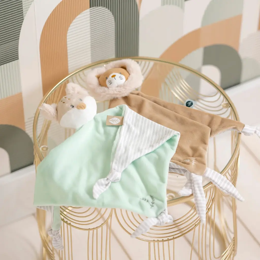 Nattou | Knuffeldoek Flo,Ernest&Oli Maxi Knuffeldoek Leeuw Ernest 40cm