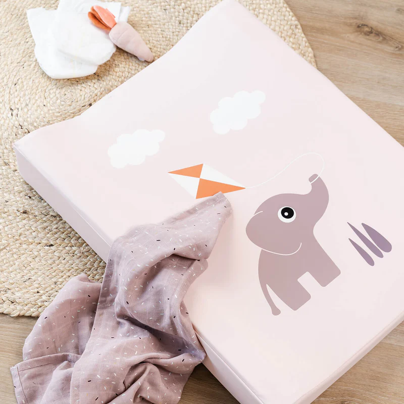 Done by Deer | Waskussen Playground Powder Changing Pad Roze Olifant