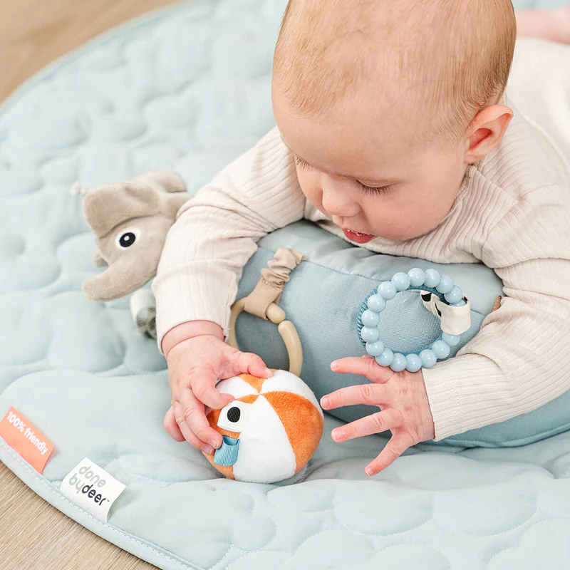 Done by Deer | Speelgoed Park Playground Blue Tummy Time Activity Pillow