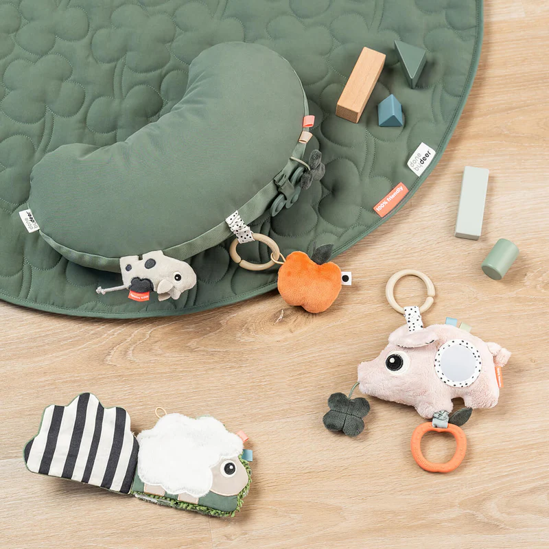 Done by Deer | Speelgoed Park Tiny Farm Green Tummy Time Activity Pillow