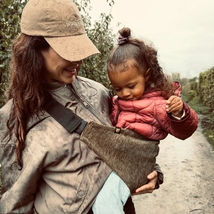 Wildride | Draagzak Toddler Carrier Rib Corduroy Collection Olive