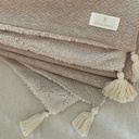 Living Nature | Nieuw Deken Dora losange camel/poile 80x100 met flosh