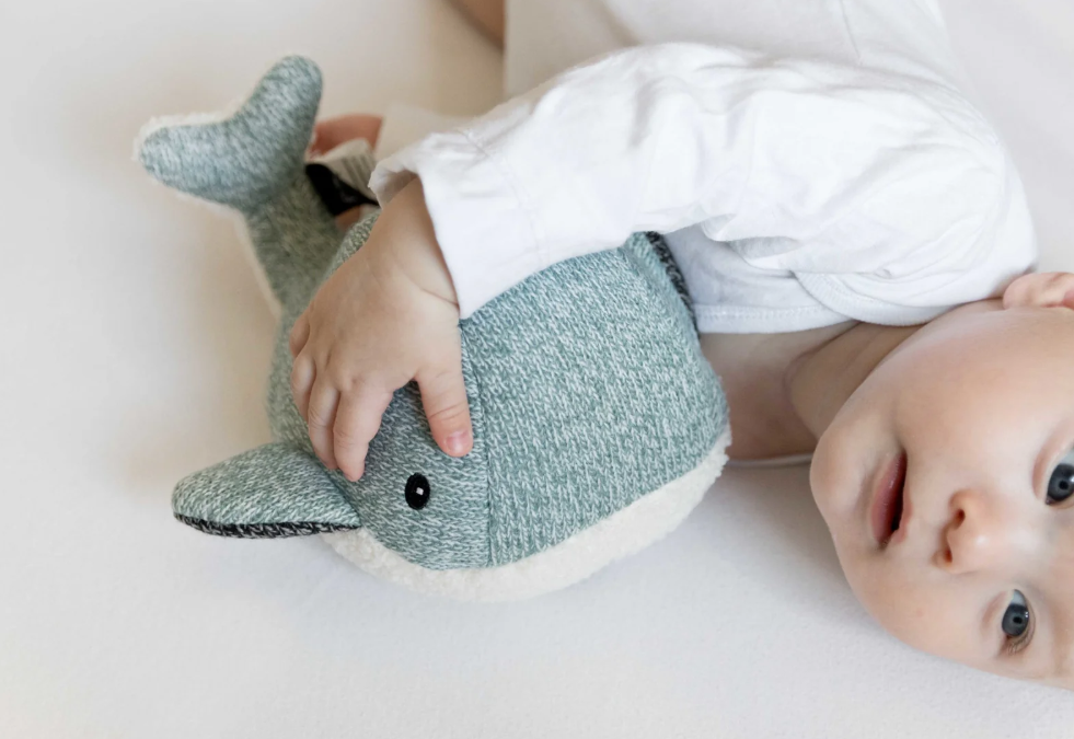Flow | Slaapknuffel Moby The Whale Comforter Oplaadbaar Groen