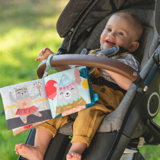 Taf Toys | Activiteitenboekje What Does Paul Wear Book North Pole +6M