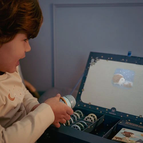 Little Dutch | Educatief Speelgoed Verhalen Projector Zaklamp Blauw