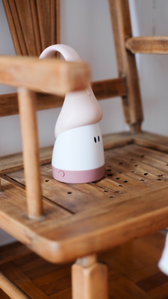 NACHTLAMP DRAADLOOS, Pixie Torch, roze, doopsuiker roos, figuur, kabouter, LED lampje, oplaadbaar via USB, 2020