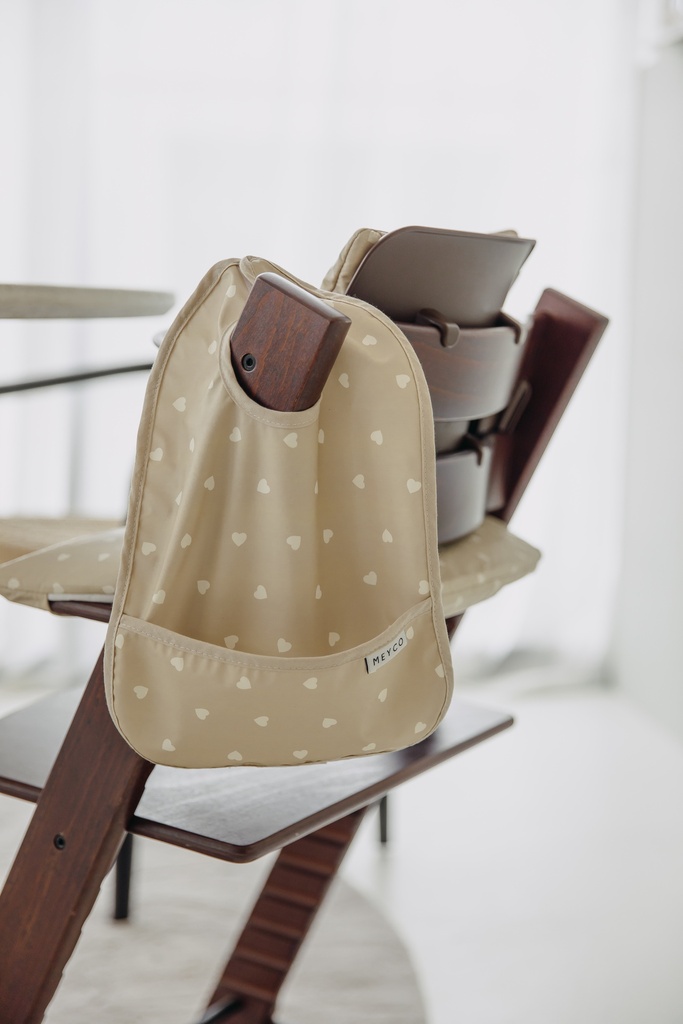 Meyco | Slabbetje Sweet Heart Sand/Soft Sand met Opvangbakje 2-pack