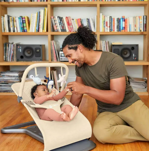 Ergobaby | Speelboog Evolve Bouncer Toy Bar Ocean Wonders Cream