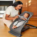 Ergobaby | Speelboog Evolve Bouncer Toy Bar Serene Swells