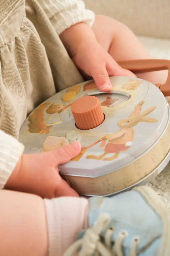 Egmont | Muziekradio Muzikale Radiovrienden 17x16x6cm