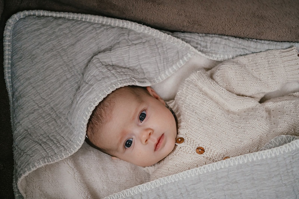 Koeka | Wikkeldeken Teddy Rivoli Stone 100x100cm