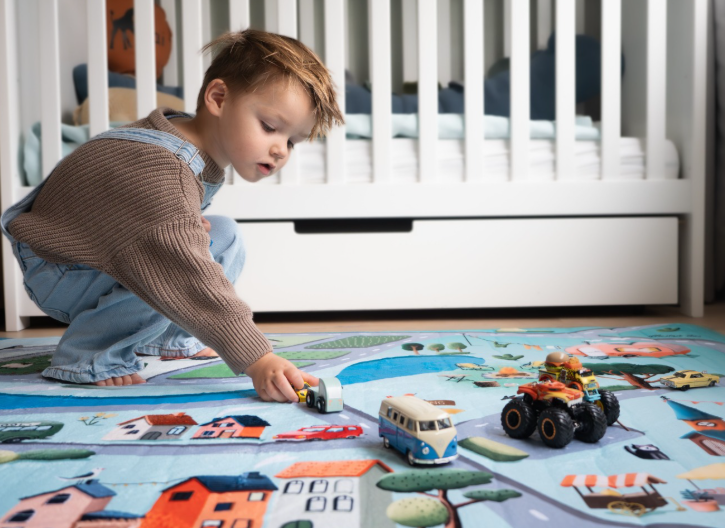 Mats & Joy | Speeltapijt Roadtrip Grijs Fleece 130x180cm