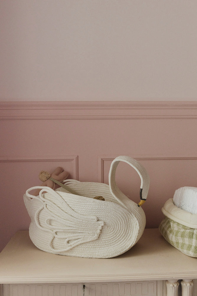 Lorena Canals | Mand Swan 55x25x29cm 