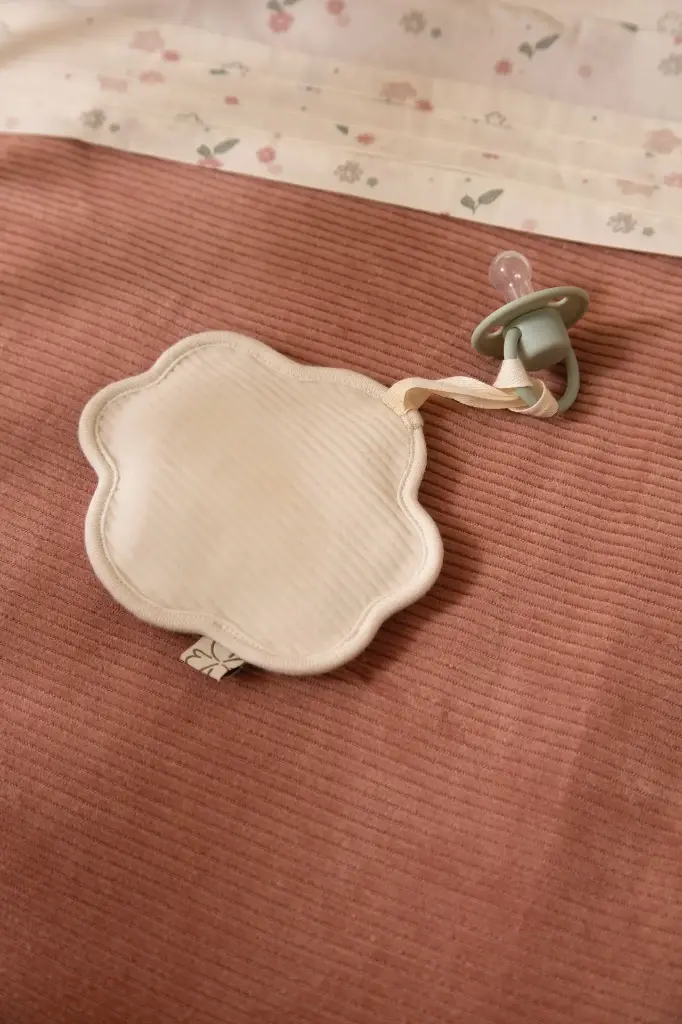 Witlof for Kids | Fopspeendoekje Wolk Soft Sand