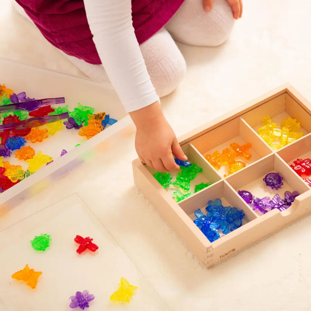 Tickit | Doorschijnende Kleureninsecten  96 Stuks