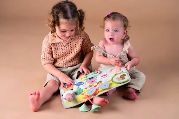 Taf Toys | Educatief Speelgoed Peek Pop & Play Station