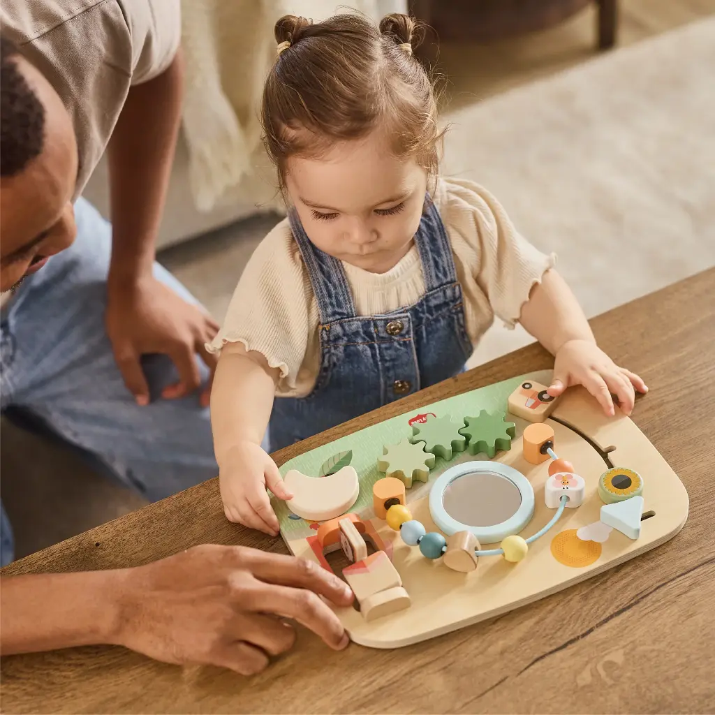 Tiny Love | Activiteitenbord Busy Board Farmers Funday Boerderijprint