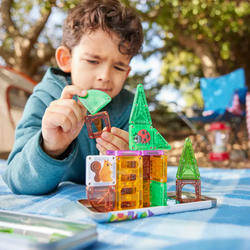 Magna-Tiles | Magnetische Blokken Travel Set Micro Mags Treehouse 24-delig