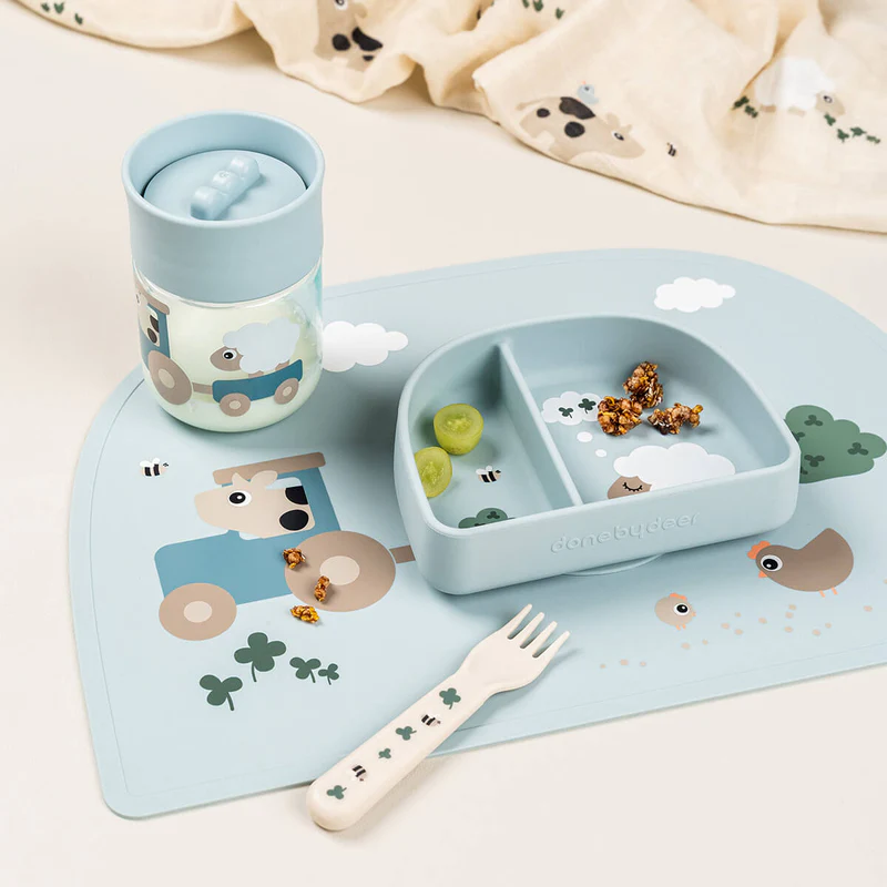 Done by Deer | Drinkbeker Tiny Farm Blue Learning Cup 360° Blauw