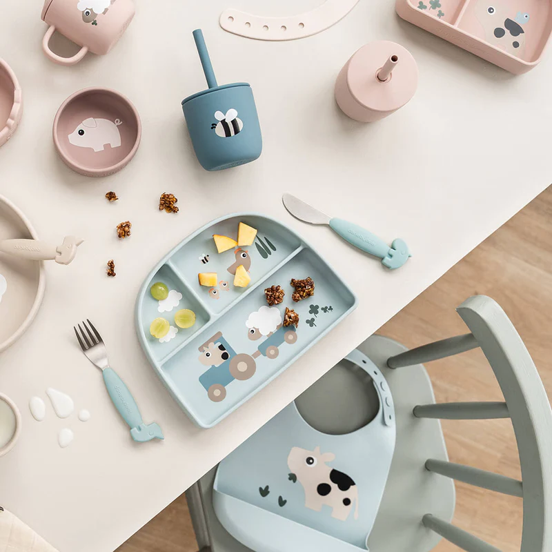 Done by Deer | Drinkbeker Tiny Farm Blue Siliconen Straw Cup Blauw 2-pack 