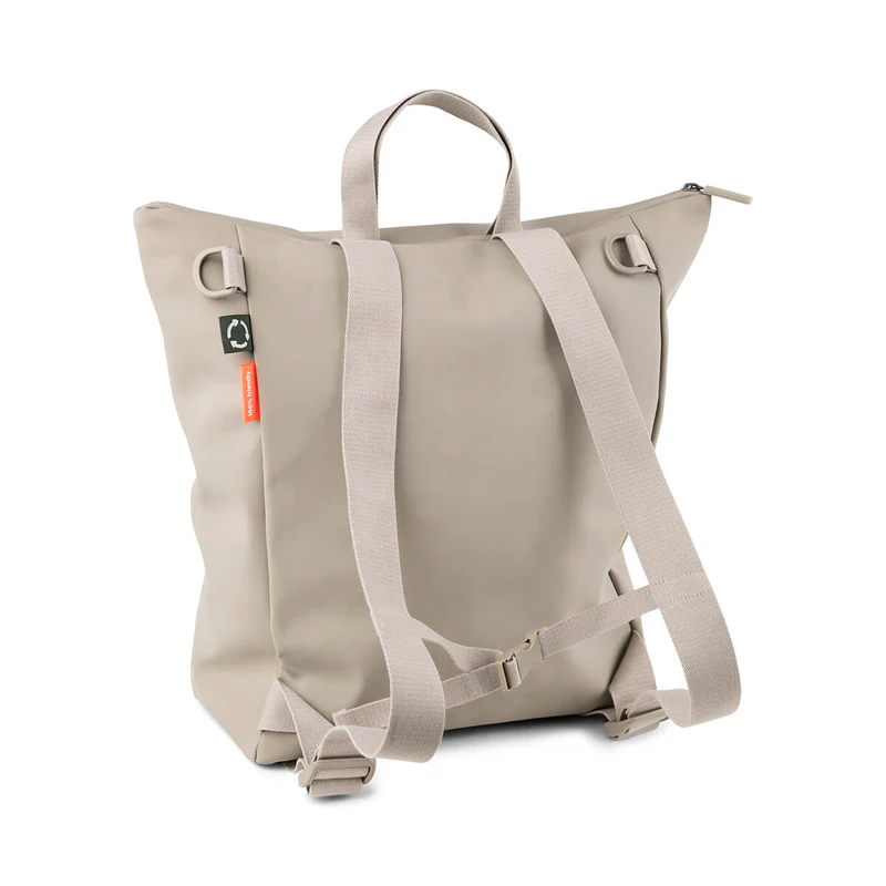 Done by deer | Verzorgingstas Changing Backpack Rugzak met Luiermat Sand