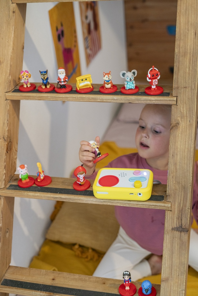 Faba | Educatief Speelgoed Luisterfiguur Roodkapje en nog een Verhaal 