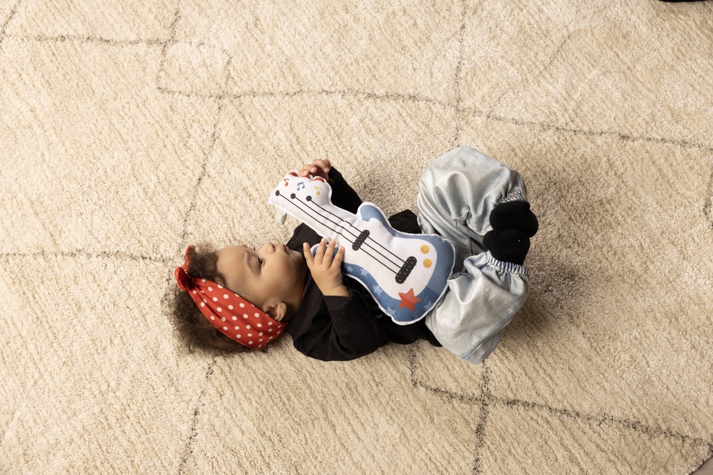 Tiny Love | Fabric Guitar Rock