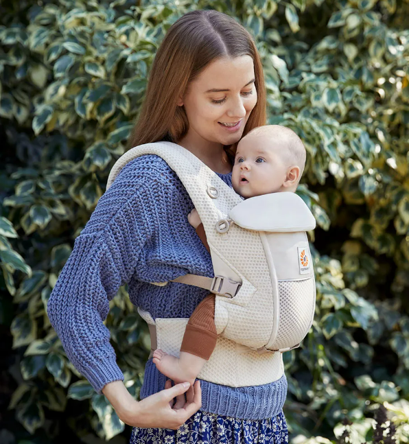 ErgoBaby | Babybuidel Adapt Soft Flex Mesh Natural beige 3.2kg tot 20.4kg