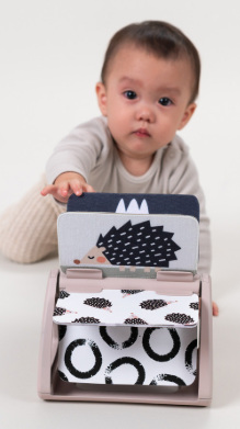 Taf Toys | Speelgoed Park Tummy-Time Black&White Spinning Book     