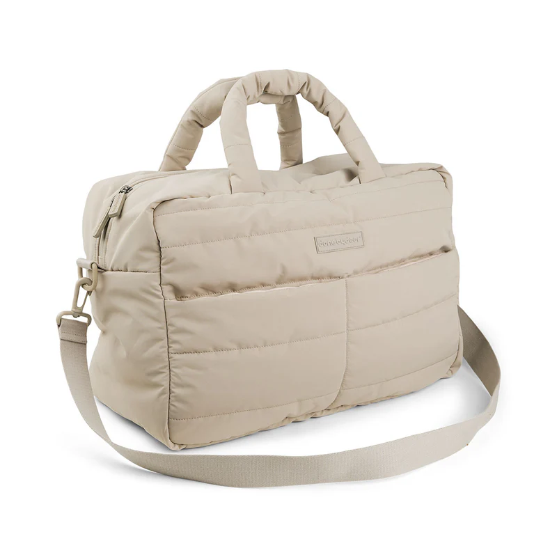 Done by Deer | Verzorgingstas Quilted Changing Bag met Luiermat/Tassenhaak Sand