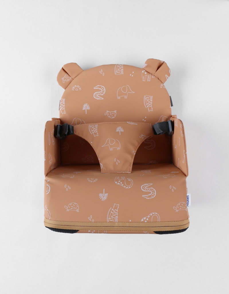 Noukies | Stoelverhoger Waterafstotend All Over Dieren Caramel 