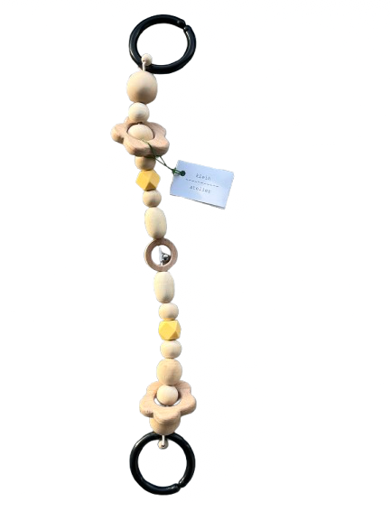 Klein Atelier | Wagenspanner met Belletje Houten Kralen/Bloem Yellow Geel 36cm