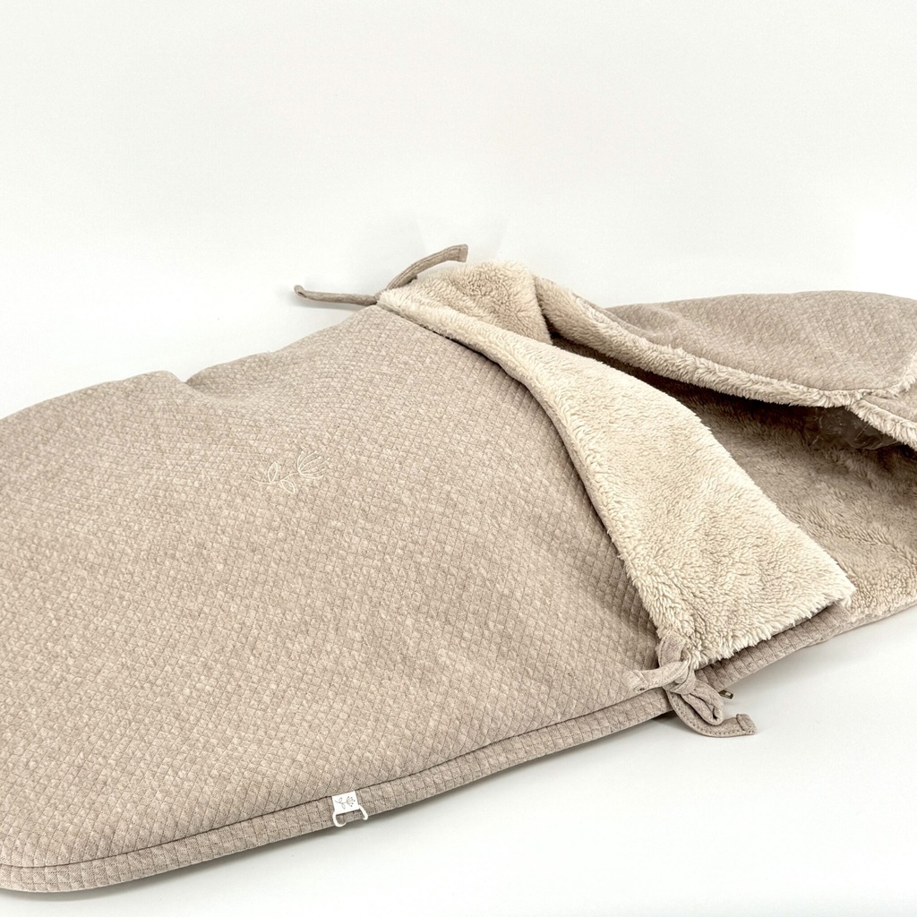 Living Nature | Voetenzak Winter Losange Camel met Superzachte Teddy met Openingen Achteraan