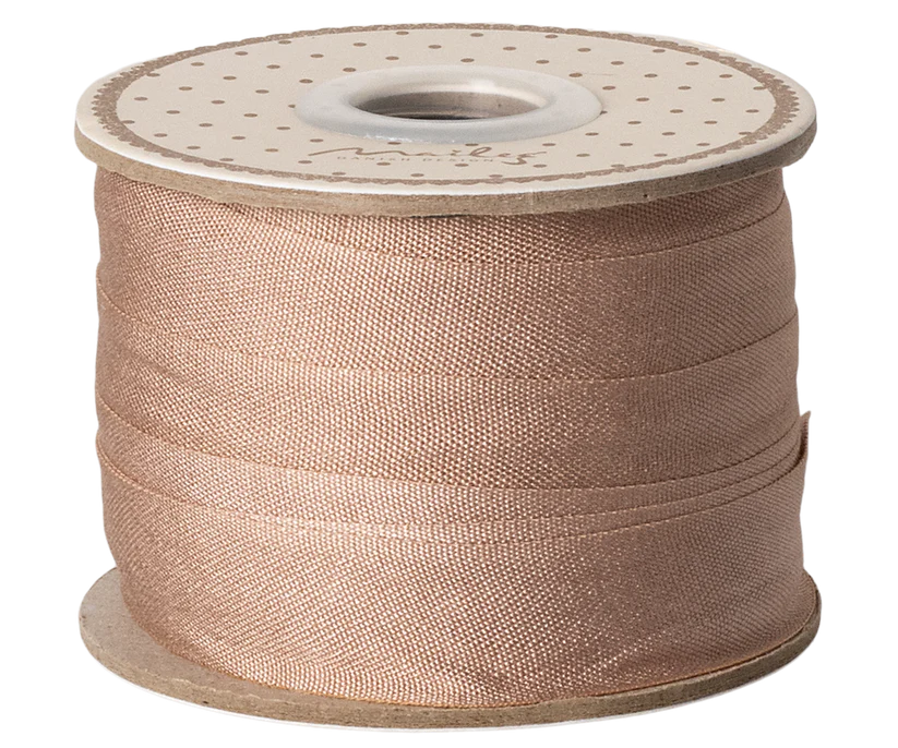 Maileg | Ribbon, W: 18 mm x L: 10 m - Soft brown