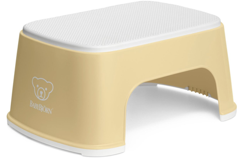 [376824] OPSTAPJE, Step Stool, powder yellow/white, uni/print beer, H: 15,5 cm, anti-slip onderkant, antislip stavlak, 2020.