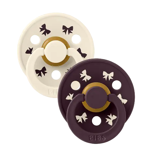 [569513] Bibs | Fopspeen T1 Studio Holiday Bow Ivory/Plum 2-pack