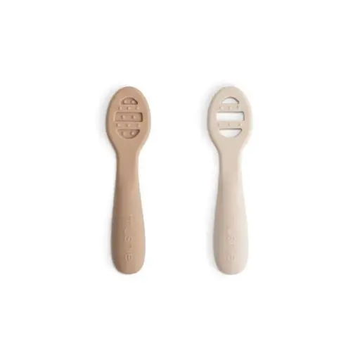 [581156] Mushie | Lepel First Feeding Spoon Natural/Shifting Sand Ecru/Bruin 2-delig