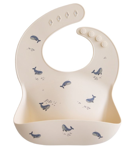 [452105] Mushie | Slabbetje met Kruimelvanger Whales Siliconen Ecru/Blauw